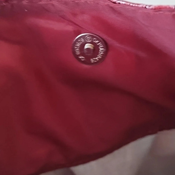 Burgundy Croc Embossed Handbag Purse Magnetic Snap Closure Approx 11"X10" - Picture 7 of 16